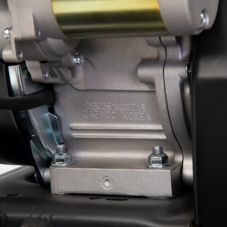 Снегоуборщик бензиновый Daewoo DAST 8065