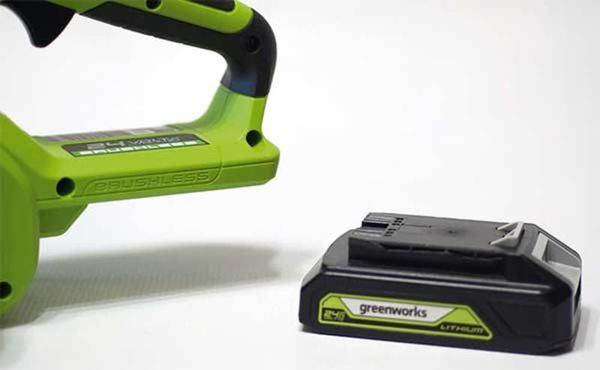 Цепная пила аккумуляторная Greenworks Арт. 2007007, 24V, 30см, бесщеточная, без АКБ и ЗУ