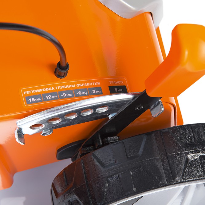 Скарификатор бензиновый Daewoo DSC 4000