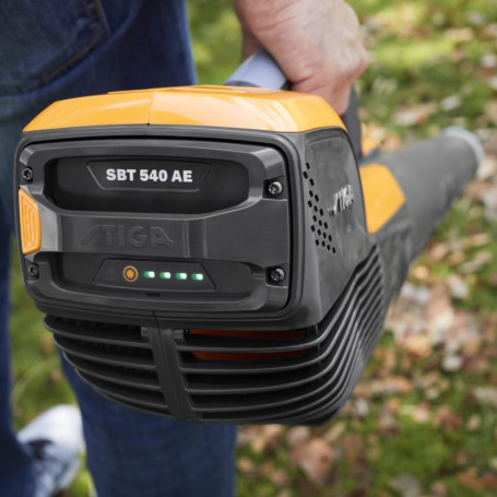 Аккумуляторная воздуходувка Stiga SAB 500 AE