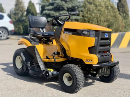 Садовый трактор Cub Cadet  XT1 OS107