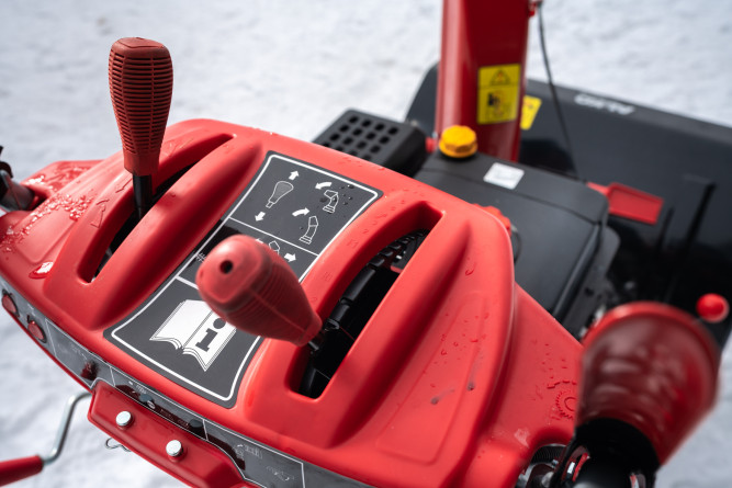 Бензиновый снегоуборщик GEOS Premium SnowLine 760 TE