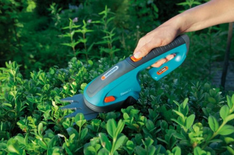 Аккумуляторные ножницы для газонов GARDENA ClassicCut 08885