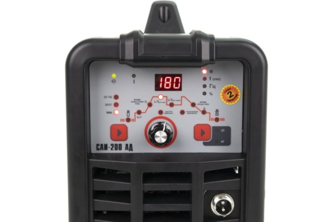 Сварочный аппарат инверторный Ресанта САИ-200АД (АС/DC)