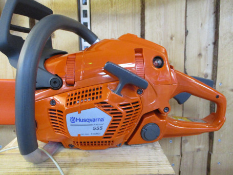 Бензопила Husqvarna 555 15"