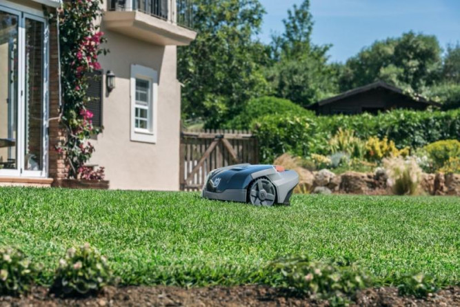 Газонокосилка-робот Husqvarna Automower 105