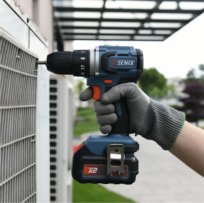 Дрель-шуруповерт аккум. SENIX PDDX2-M2-EU KIT с акк и ЗУ