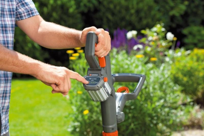 Триммер аккумуляторный GARDENA EasyCut Li-18/23R 09823-55.000.00