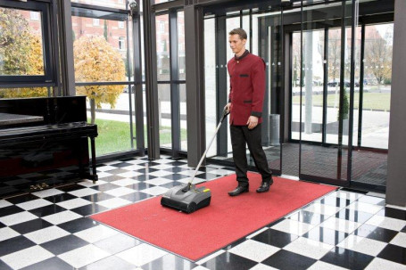 Подметальная машина Karcher KM 35/5 commercial 1.327-330.0