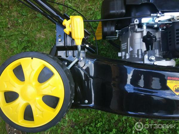 Газонокосилка бензиновая Huter GLM-5.0 SP в Екатеринбурге