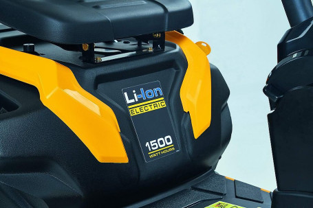 Аккумуляторный садовый райдер Cub Cadet LR2 ES76