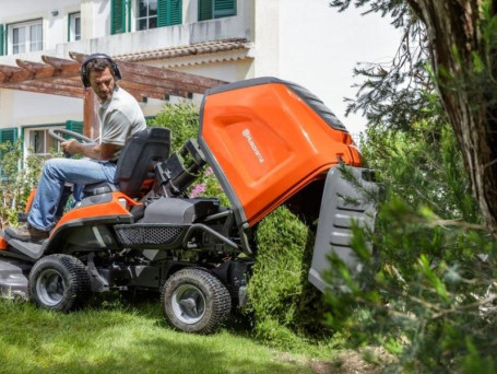 Райдер HUSQVARNA RC 318T с травосборником 9676287-01