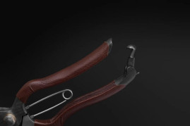 Секатор Caiman 60мм/190мм/152гр/high carbon steel (цветы) CT-190