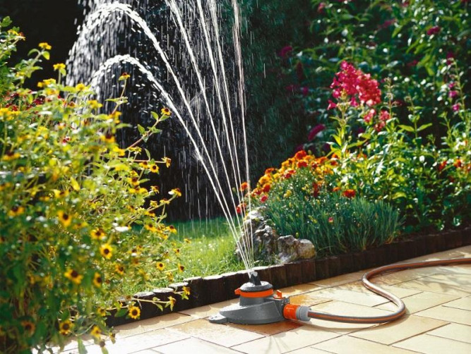 Дождеватель круговой секторный Tango Comfort GARDENA 02065-20.000.00