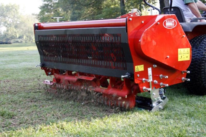 Аэратор Redexim Verti-Core 1600