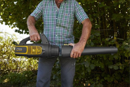 Аккумуляторная воздуходувка Stiga SAB 700 AE