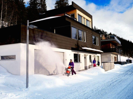 Снегоуборочная машина HUSQVARNA ST 151 9618100-14