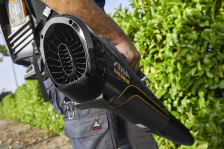 Аккумуляторная воздуходувка Stiga SAB 900 AE