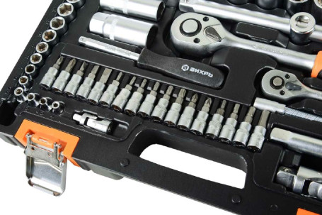 Набор инструментов Вихрь АВТО, 1/2" , 1/4" , CrV, в кейсе 82 предм