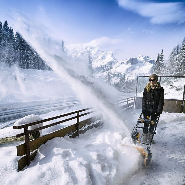 Аккумуляторный снегоуборщик Stiga ST 4851 AE