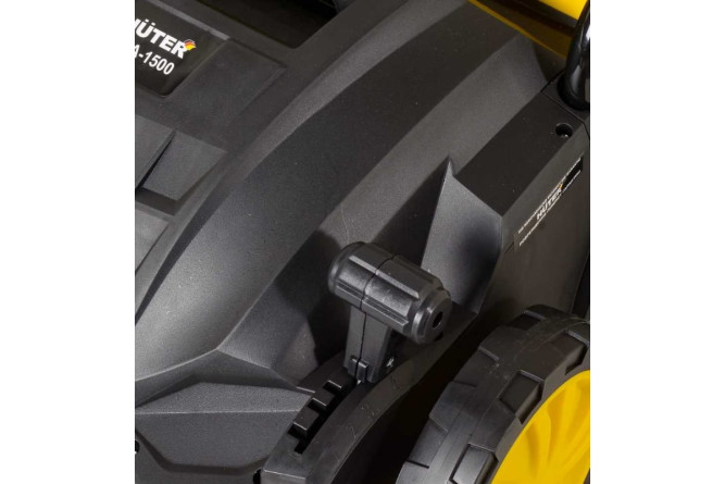 Электрический аэратор-скарификатор Huter ESA-1500