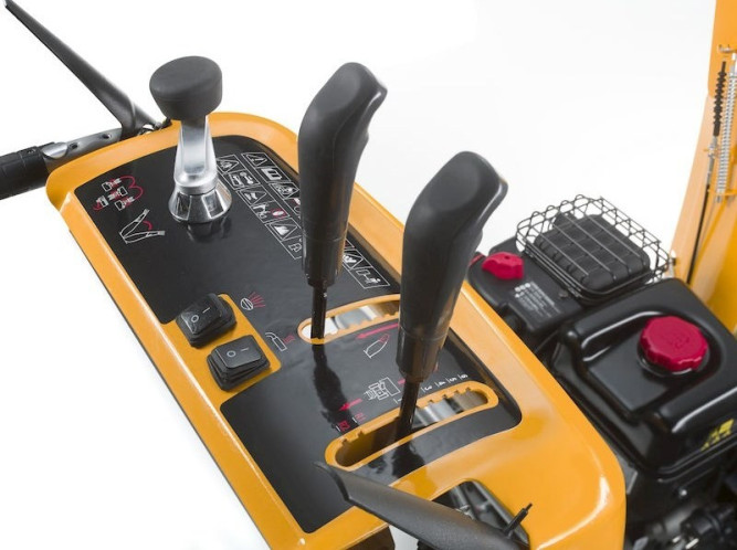 Бензиновый снегоуборщик Stiga ST 5262 PB