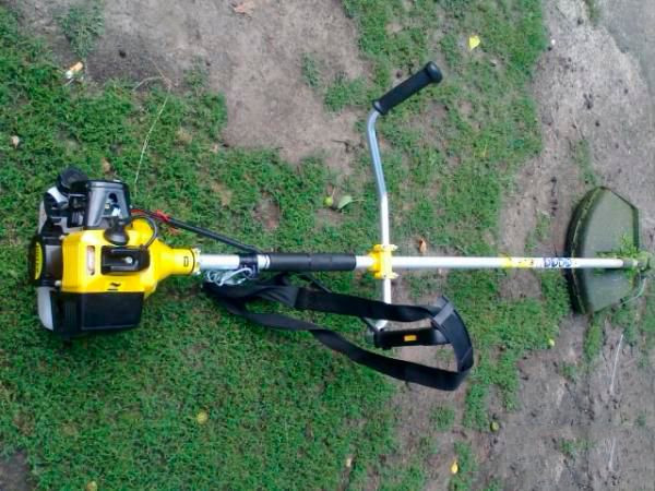 Триммер бензиновый Huter GGT-1300T