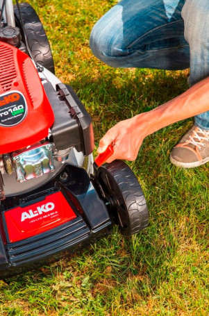 Бензиновая газонокосилка AL-KO Highline 42.8 SP-A