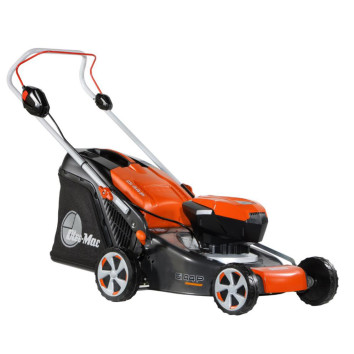 Комплект газонокосилка аккум. Oleo-Mac GI44P без АКБ и ЗУ + триммер аккум. BCI 30 c АКБ и ЗУ