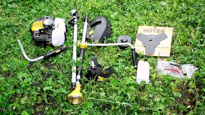 Триммер бензиновый Huter GGT-1300S в Екатеринбурге