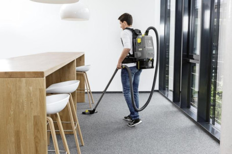 Аккумуляторный ранцевый пылесос сухой уборки Karcher BV 5/1 Bp  1.394-219.0