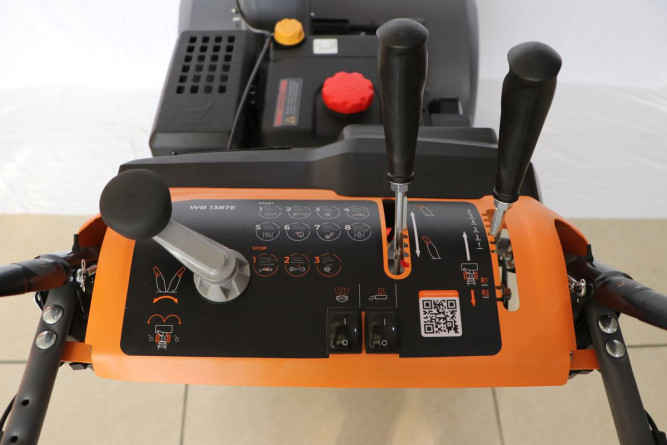 Снегоуборщик бензиновый VILLARTEC WB 1387E