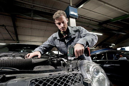 Аккумуляторная дрель-шуруповерт Metabo PowerMaxx BS Quick Pro 600157500