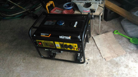 Бензогенератор Huter DY6500L
