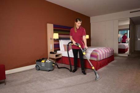 Моющий пылесос Karcher PUZZI 10/2 Adv  1.193-120.0