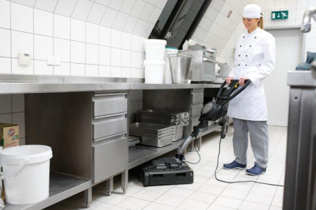 Уборочная машина Karcher BRS 40/1000 C  1.783-330.0