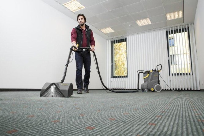 Моющий пылесос Karcher PUZZI 30/4 1.101-120.0