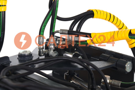 Щетка поворотная Baumech 115 см с гидравлическим поворотом