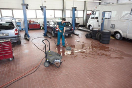 Мойка высокого давления Karcher HD 9/20-4 Classic  1.367-308