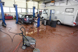 Мойка высокого давления Karcher HD 9/20-4 Classic  1.367-308