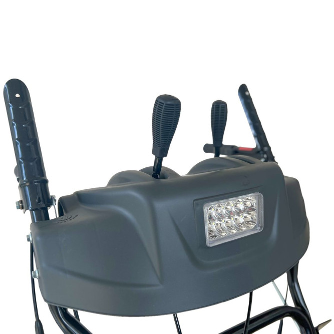 Бензиновый снегоуборщик EVOline SBG 700 TLE