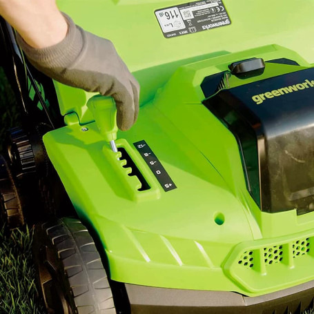 Аэратор-скарификатор аккумуляторный Greenworks Арт. 2511507, 40V, бесщеточный, без АКБ и ЗУ