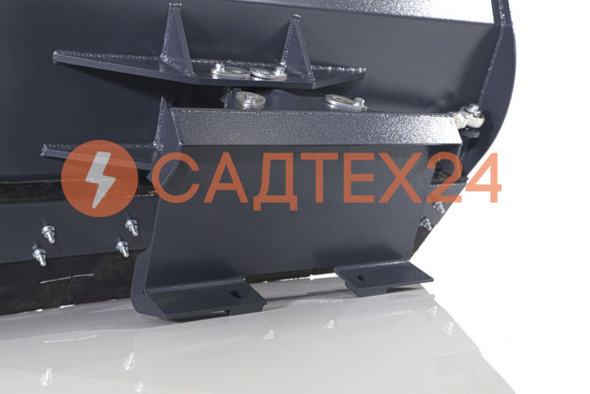 Отвал для снега Baumech с механическим поворотом 120 см