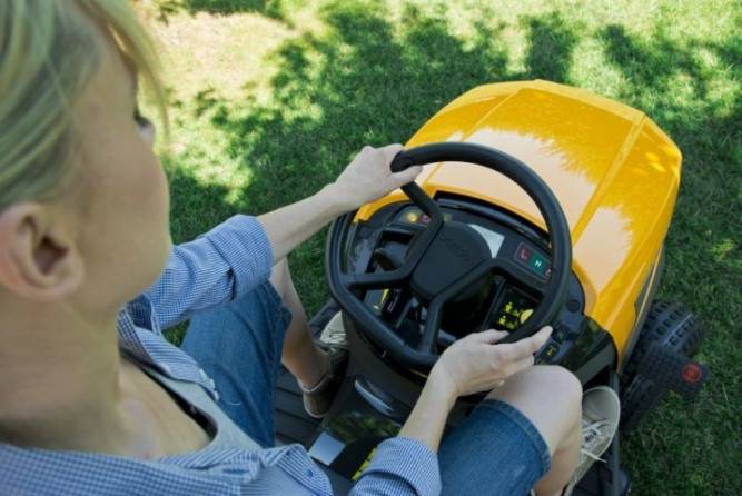 Садовый трактор Stiga Estate 7122 HWS