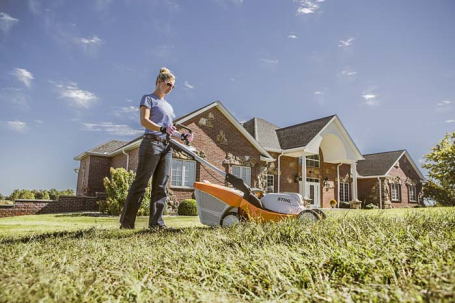 Аккумуляторная газонокосилка STIHL RMA 410 C