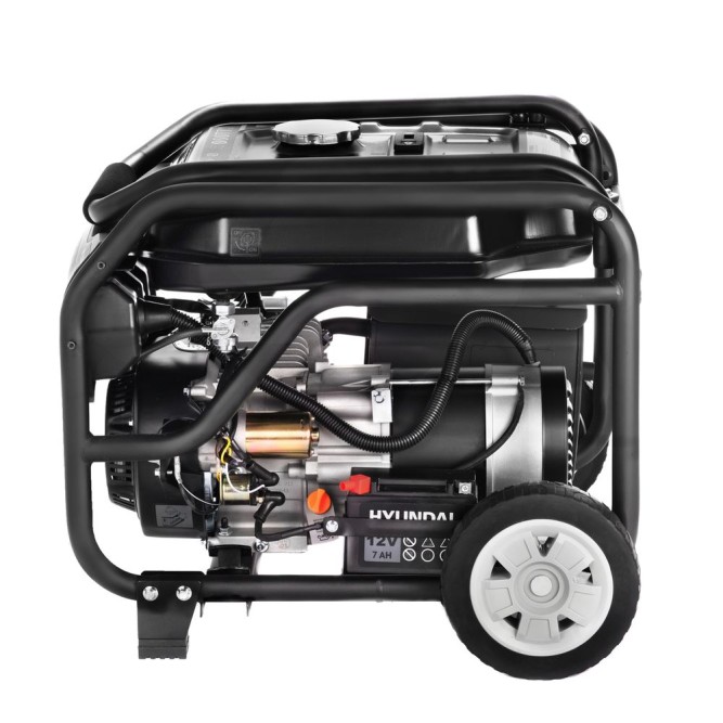 Бензогенератор HYUNDAI HHY 3050FE