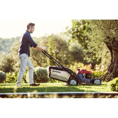 Бензиновая газонокосилка Honda HRX 476 VKE (SMART Drive)