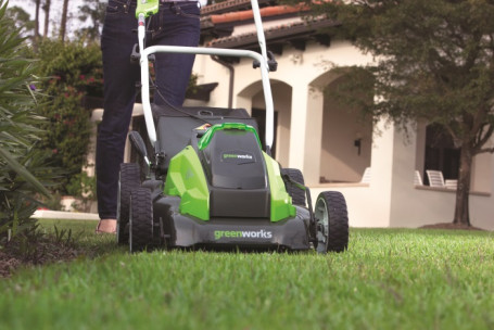 G-MAX 40V Аккумуляторная Газонокосилка 45 см G40LM45