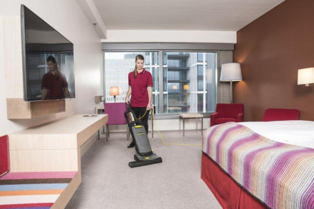 Вертикальный пылесос сухой уборки Karcher CV 38/2 1.033-312.0