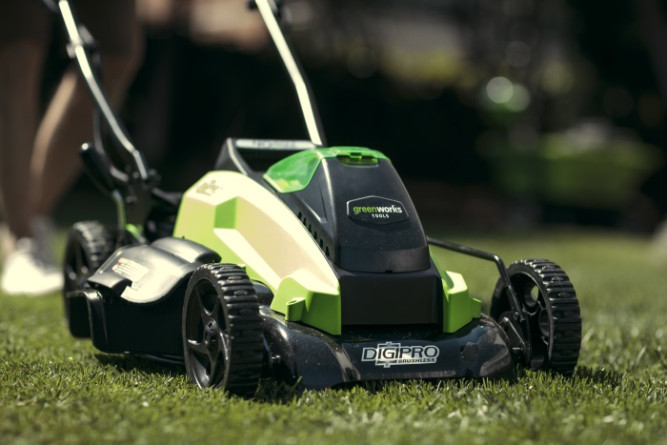 G-MAX 40V Аккумуляторная Бесщеточная Газонокосилка 45 см GD40LM45